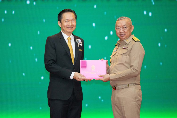 ไทยยามาฮ่ารับรางวัล “เสมาคุณูปการ” ผู้ทำคุณประโยชน์ให้กระทรวงศึกษาธิการ ประจำปี 2568 ในวันครบรอบ 133 ปี กระทรวงศึกษาธิการ