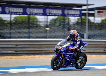 “ยามาฮ่า ไทยแลนด์ เรซซิ่งทีม” ประเดิมเทสต์ ARRC “อนุภาพ-กฤตภัทร” เริ่มต้นสวยรั้งรองจ่าฝูงที่ บุรีรัมย์