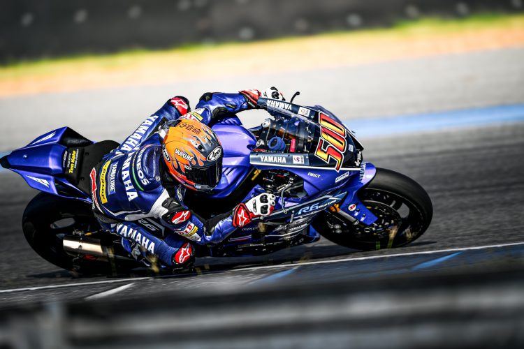 “ตี – อนุภาพ” ฟัดคู่แข่งสุดมัน ยืนโพเดียมอันดับ 2 รุ่น SS600 เรซ 2 เส้นทาง “ล่าแชมป์” ศึกชิงแชมป์เอเชีย