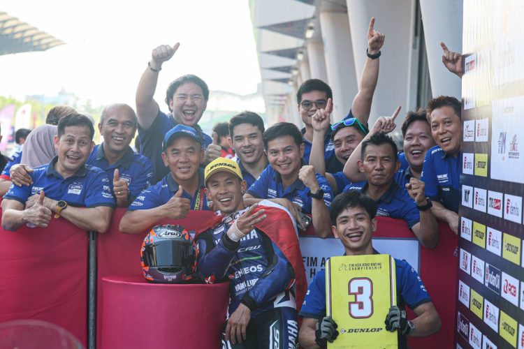 “ตี-อนุภาพ” โชว์ความเก๋า ! ไล่แซงโหด 12 คัน คว้าโพเดียม “ซูเปอร์สปอร์ต เอเชีย” ที่ มาเลเซีย