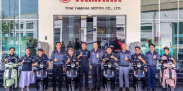 ยามาฮ่าเสริมแกร่งนักกีฬาอีสปอร์ตปราสาทสายฟ้าต่อเนื่อง มอบรถ FAZZIO จำนวน 10 คัน