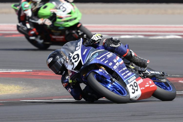 “ไอเดีย” คว้าโพเดียม “ศึกสองล้อเอเชีย” สนาม 4  “ตี” หัวใจนักสู้ ! โดนชนก่อนฮึดเข้าป้ายรั้งรองจ่าฝูง