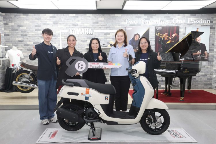 ยามาฮ่ามอบ YAMAHA FAZZIO Hybrid สนับสนุนกิจกรรมสมาคมผู้สื่อข่าวเศรษฐกิจ