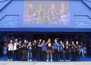 ยามาฮ่าต้อนรับ “ลุงเนวิน” และคณะผู้บริหารสนามช้างฯ เยี่ยมชมบูท YamahaGP Pavilion ในงาน ThaiGP 2026