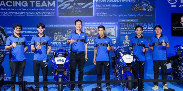 ยามาฮ่าพา 3 นักแข่งไทยร่วมกิจกรรมสุดเอ็กซ์คลูซีฟ กระทบไหล่แฟนความเร็วอย่างใกล้ชิดที่ YamahaGP Pavilion