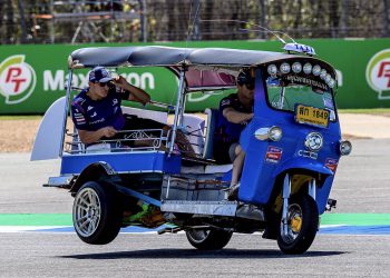 แจ็ค – โทปรัค ควงบิดผงาดคว้าชัย Tuk-Tuk Challenge สร้างสีสันเปิดสนาม MotoGP 2026