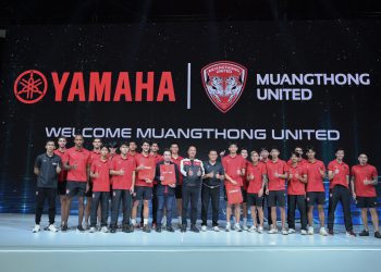 ามาฮ่าต้อนรับทัพแข้งดังเมืองทอง ยูไนเต็ด เยี่ยมชมบูท YAMAHA THE UNIQUEVERSE